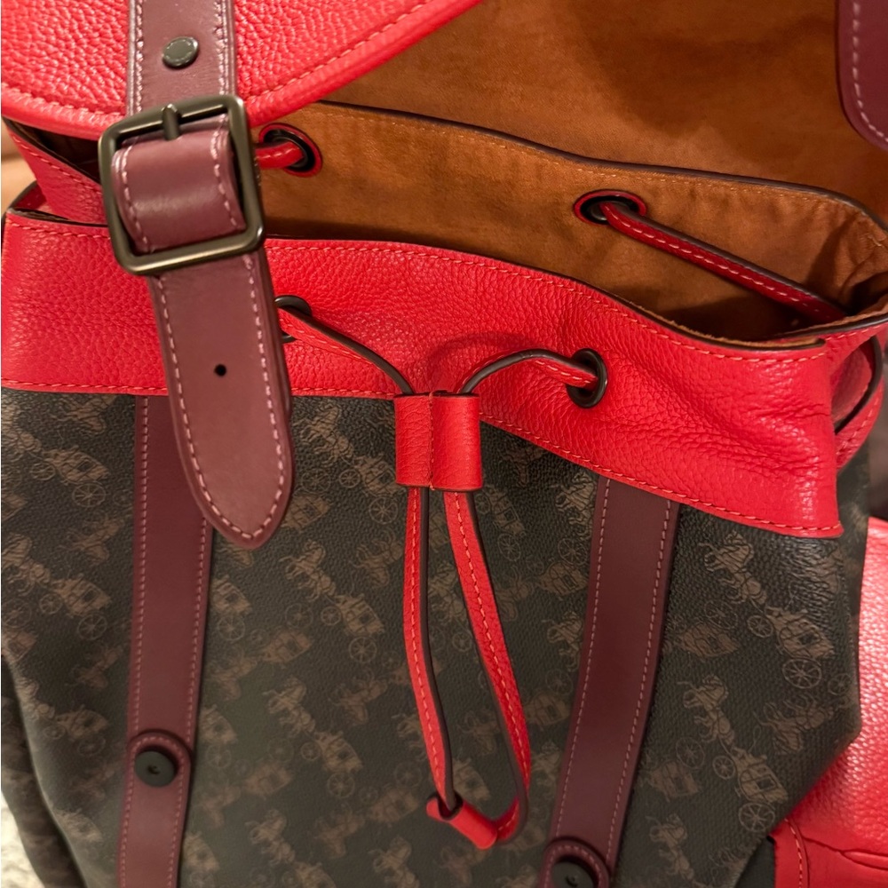 Chic Coach Backpack: Brown with Red Accents - Picture 3 of 16